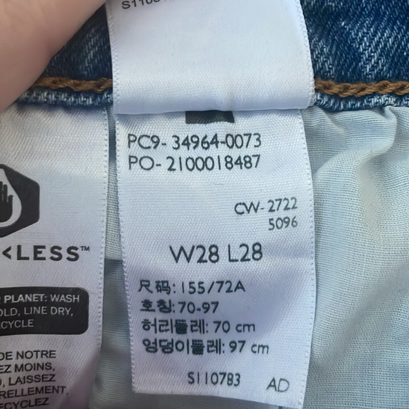 Levi’s Wedgie Straight 28 - Picture 3 of 3